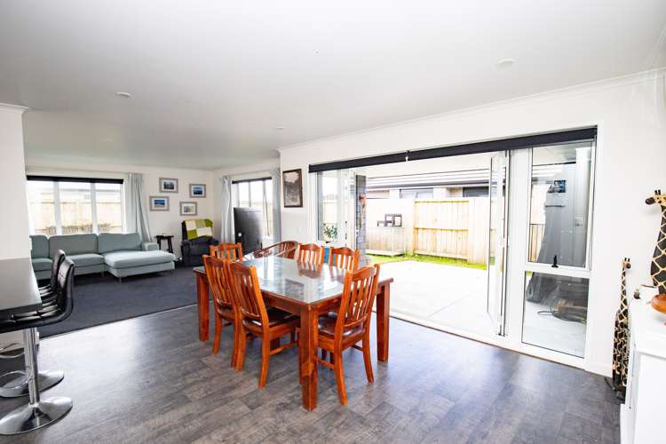 8 Costello Drive Ngatea_10