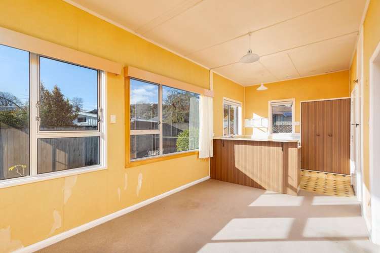 1/11 Sadlier Street Stoke_8