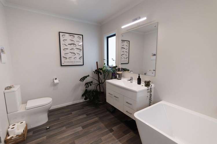 305 Waitetuna Valley Road Raglan_14