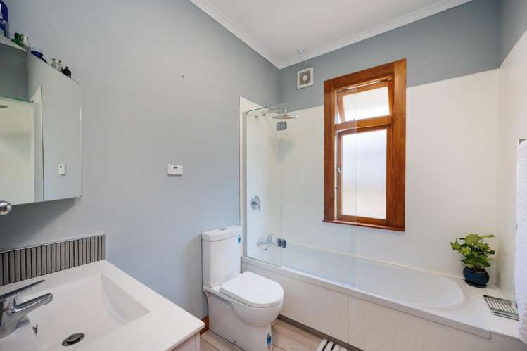 15 Miro Street Takaro_13