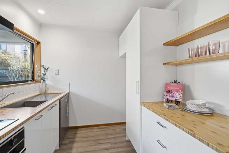8/4 Broadbent Street Riccarton_6