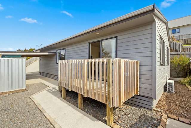 Charming First Home or Investment, Freehold Site!
