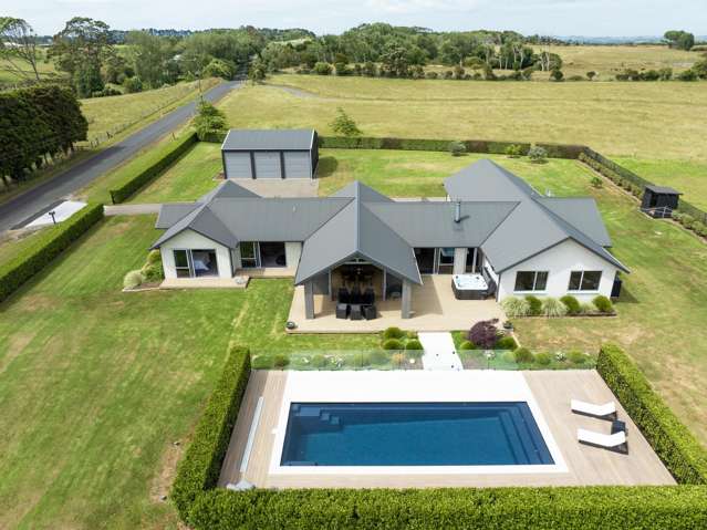 Superb Home, Pool & Shed - All the Boxes Ticked!