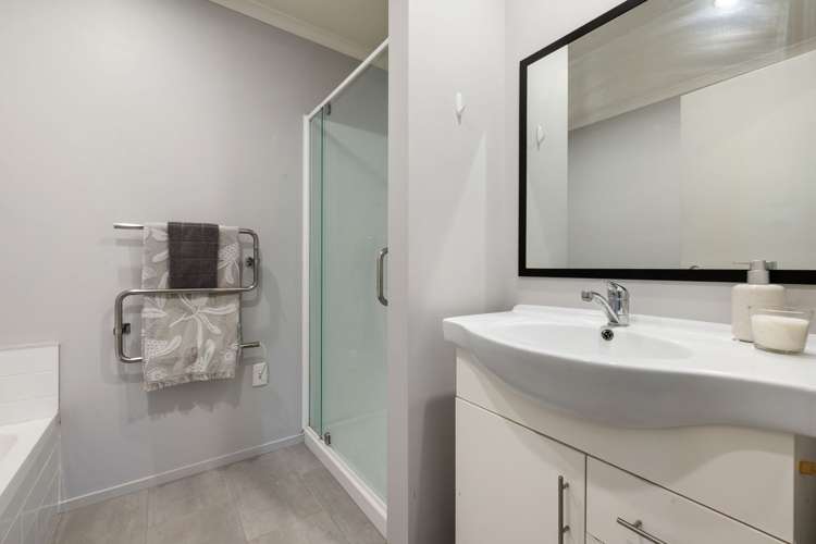 6 Queens Park Crescent Frankton_16