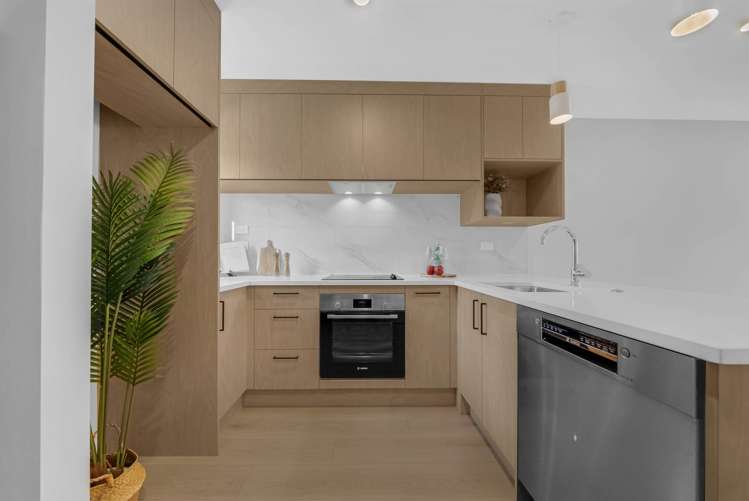 27 Awhi Lane Massey_4