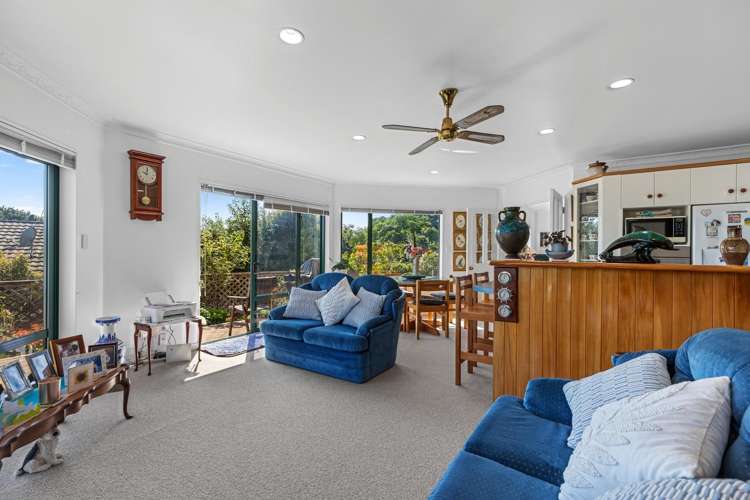 17 Village Park Drive Welcome Bay_4