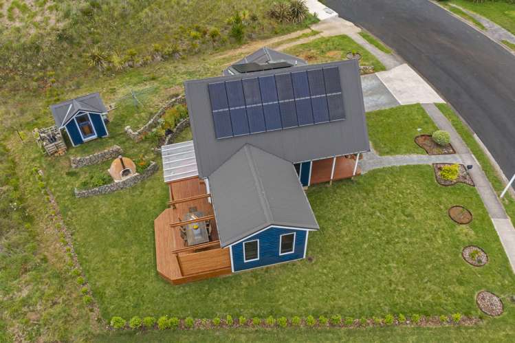 3 Nikau Park Raglan_19