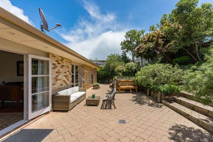 99 Lake Crescent Hamilton Lake_22