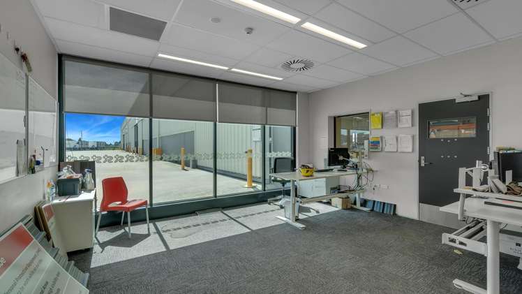 69 Seymour Street Hornby_13