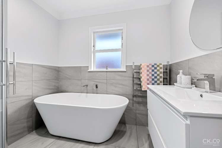 5 Chilton Grove Lower Hutt_18