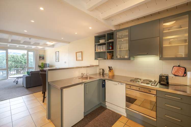 85j Beach Road Akaroa_6