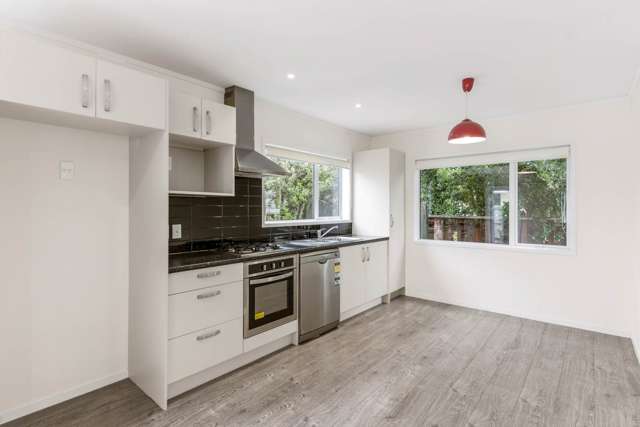 4A Kiernan Place Kelston_2