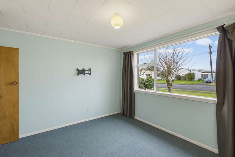 5 Parker Avenue Levin_15