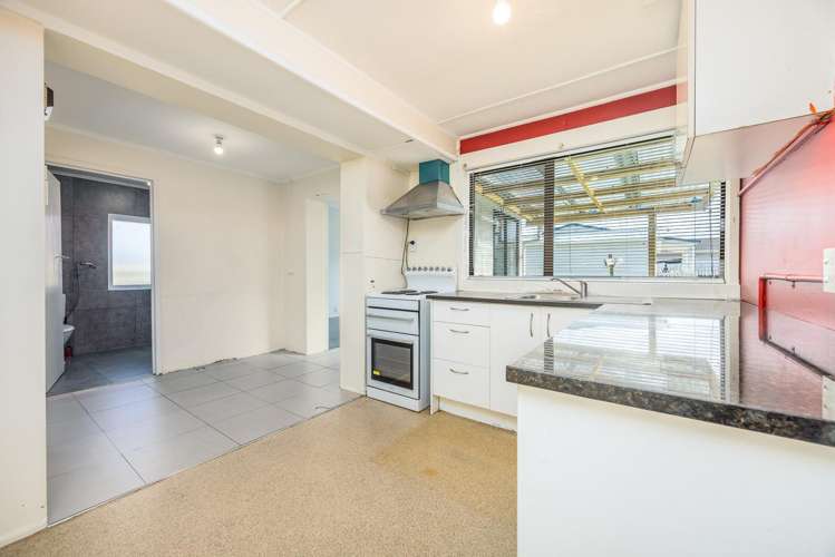 725 Massey Road Mangere_2