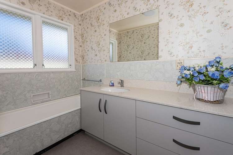 27 Carlton Crescent Kamo_12