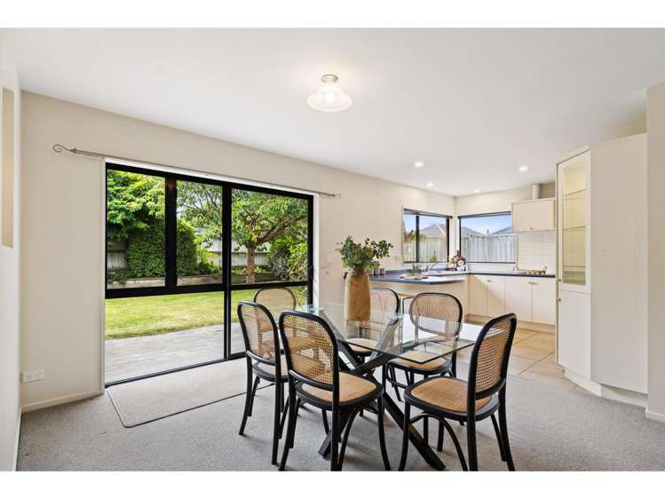 17 Sutton Place Dallington_8