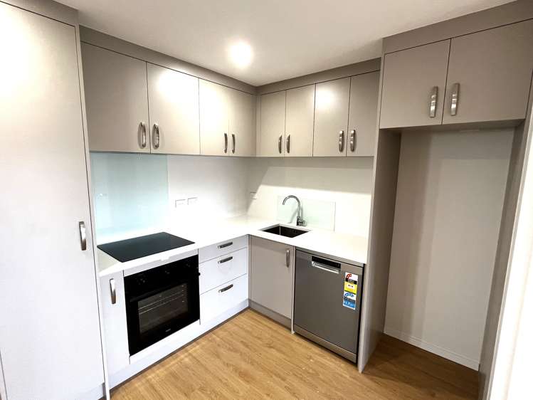 101/3 Beaumonts Way Manurewa_2