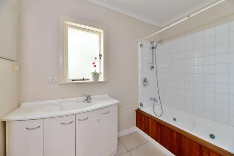 21 James Evans Drive Northcote_17