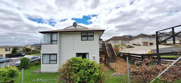 76 Staveley Avenue 10044_14