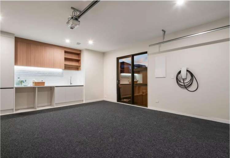 66 Tipu Crescent Milldale_11