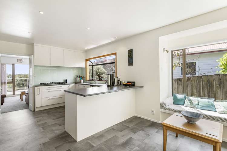 8 Webb Place Forrest Hill_8