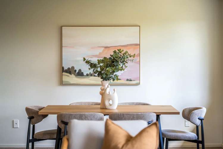 2/6 Waikato Place Saint Johns_21