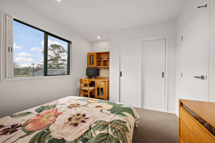 1/107 Selo Street Glen Eden_16