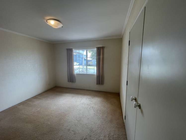 84 Granville Drive Massey_12