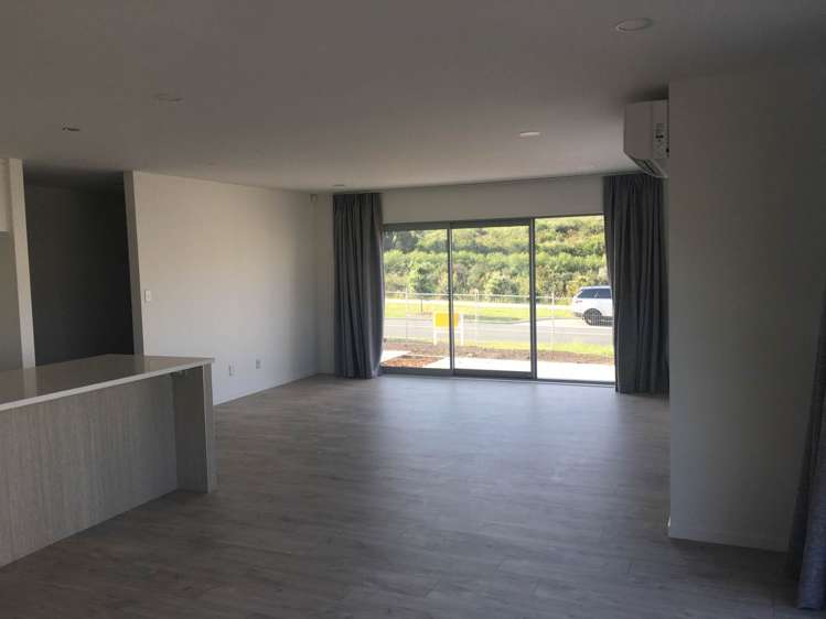 113 Karepiro Drive Stanmore Bay_6