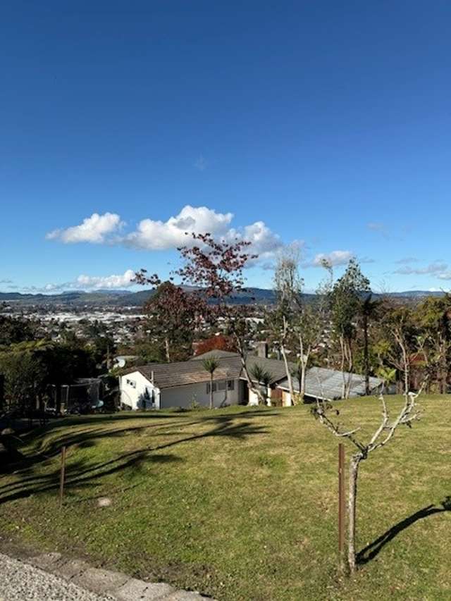 13 Russell Crescent Western Heights_1