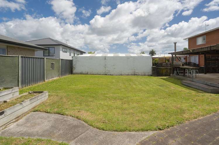 15 Pemberton Crescent Greerton_13