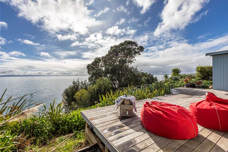 13b Torkar Road Clarks Beach_17