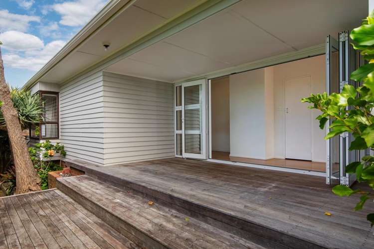 1/54 Seaview Terrace Mt Albert_12