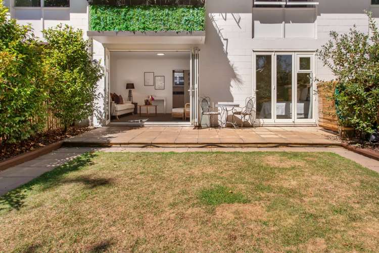 2/78 Holly Road Saint Albans_8