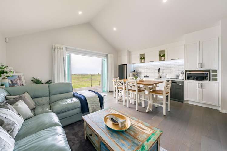 87 Rutherford Drive Waikanae Beach_33