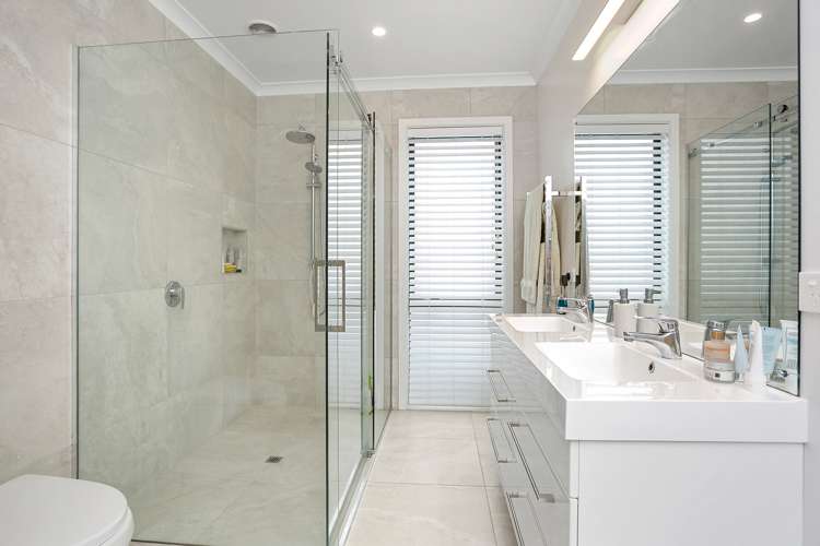 75 Baxter Michael Crescent Cambridge_11