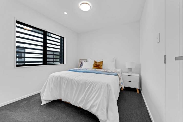 1-8, 21 Baird Street Howick_24