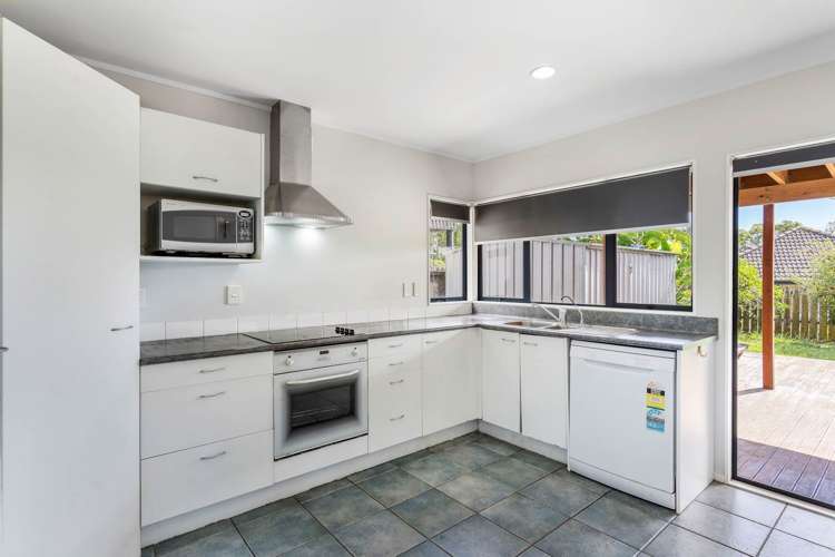 100 Chapel Road Flat Bush_11