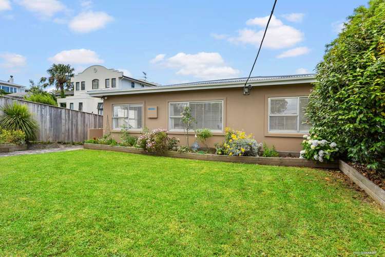 1/879 East Coast Road Northcross_19