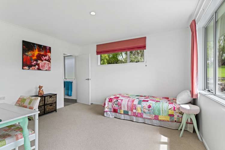 32 Lara Lane Kaiwaka_5