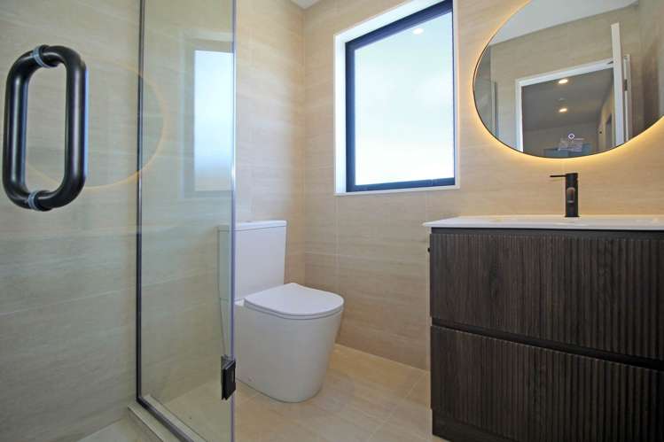 5/6 Broadview Place Howick_9