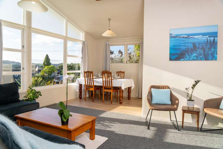 6 Manukau Road Raglan_4