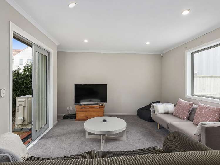 21/36 Dee Street Island Bay_2