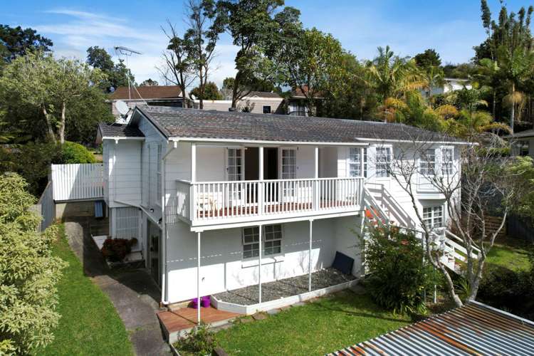 64 Ayton Drive Totara Vale_1