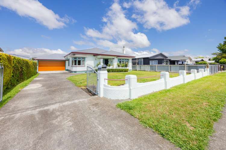 504 Avenue Road West Hastings_21