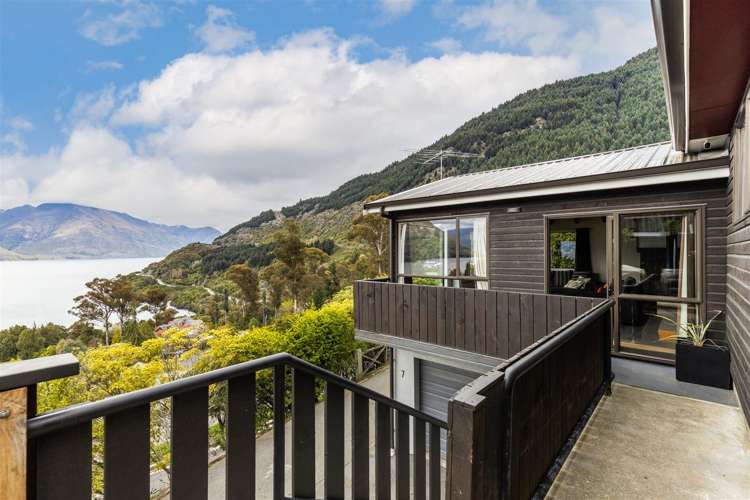 7 Mckerrow Place Fernhill/Sunshine Bay_3