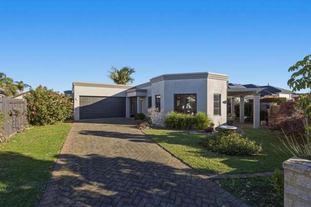 12 Florida Key Papamoa_1