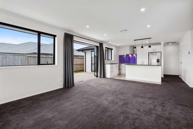 31 Saint Michael Crescent One Tree Point_10