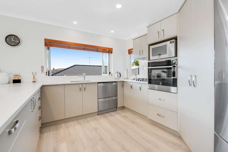 14 Astor Place Orewa_16