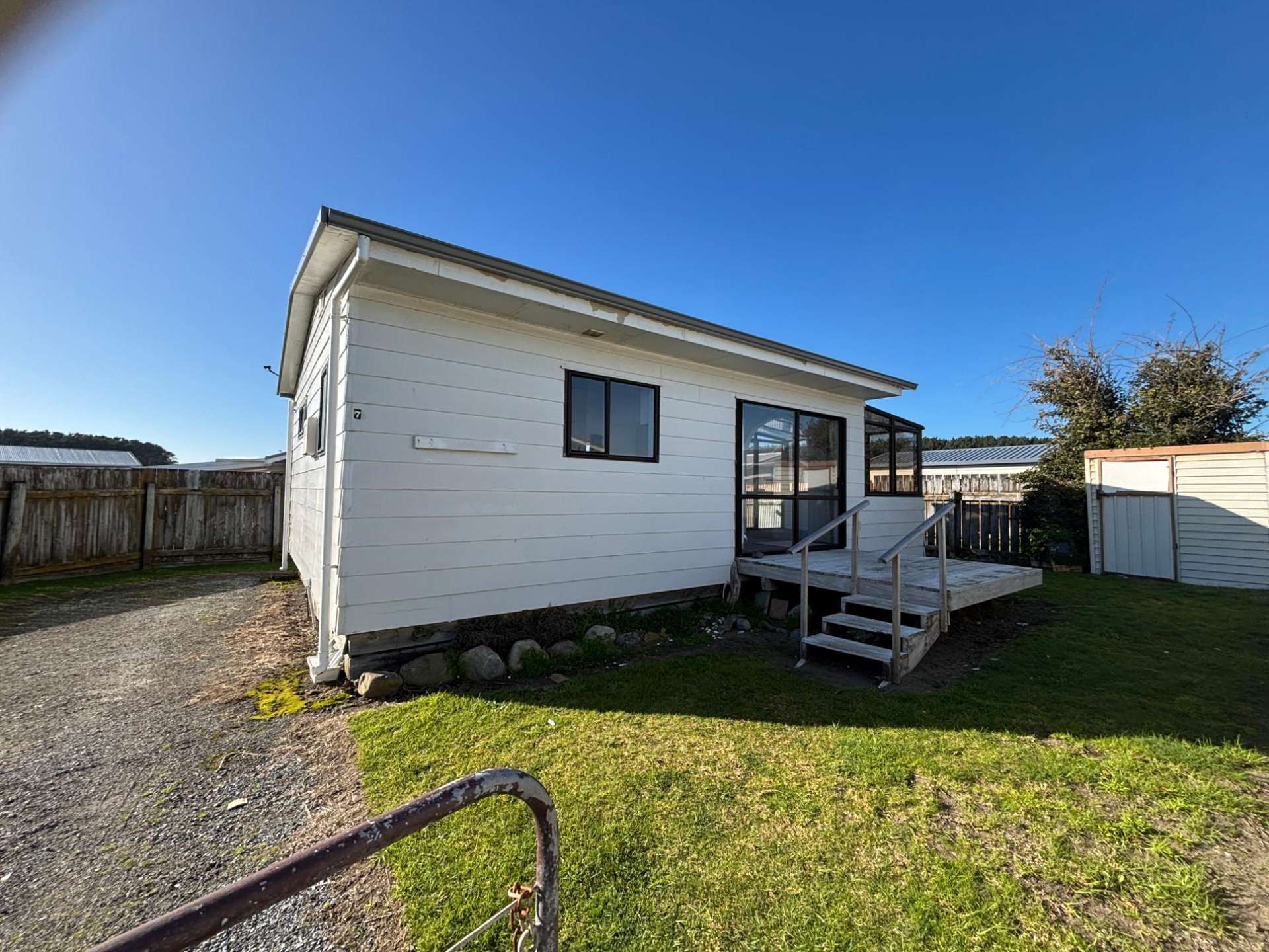B/7 Colenso Place Ōtaki Beach_0